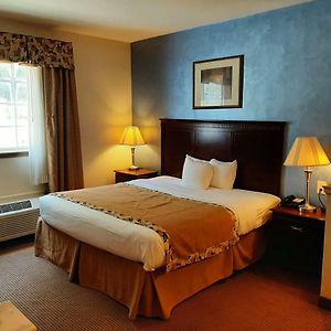 King Suite Spa Bath